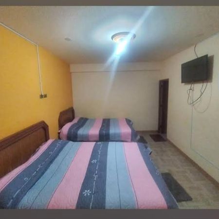 El Jardin De Los Lirios Hotel Mojon de Achocalla Kültér fotó
